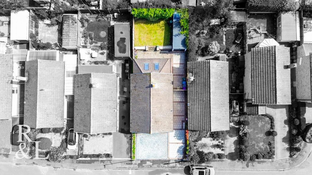 Property photo 2 of 31 17 Hawley (2).Jpg