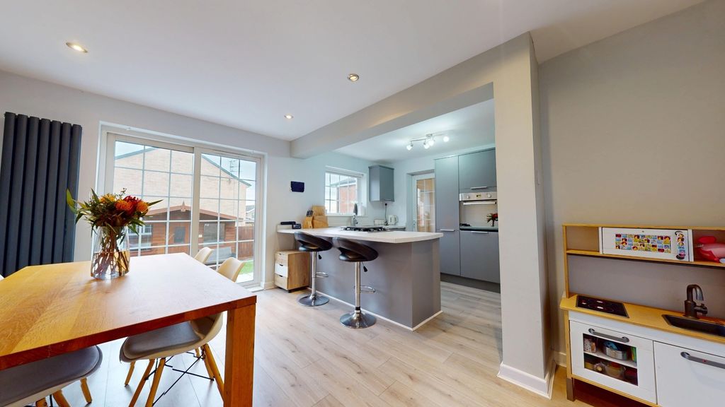 Property photo 1 of 22 5168191