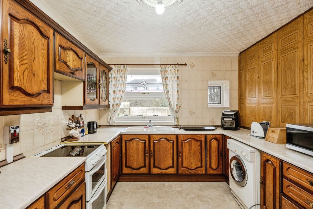 Additional image 9 of 1 bed flat for saleEiddwen Road, Penlan, Swansea SA5