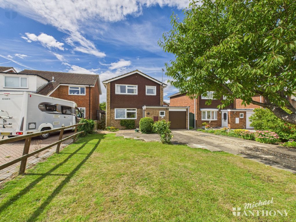 Property photo 1 of 17 Cam03852G0-Pr0407-Still007