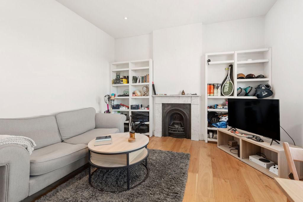 Property photo 2 of 12