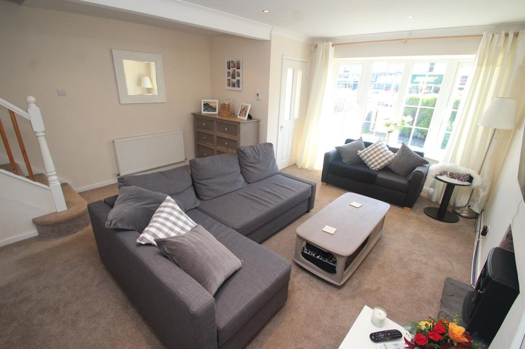 Property photo 2 of 9 0 General