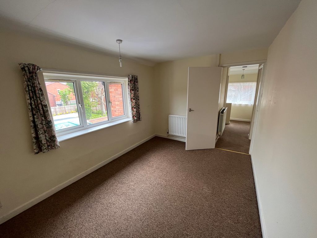 Property photo 3 of 5 Bedroom 1