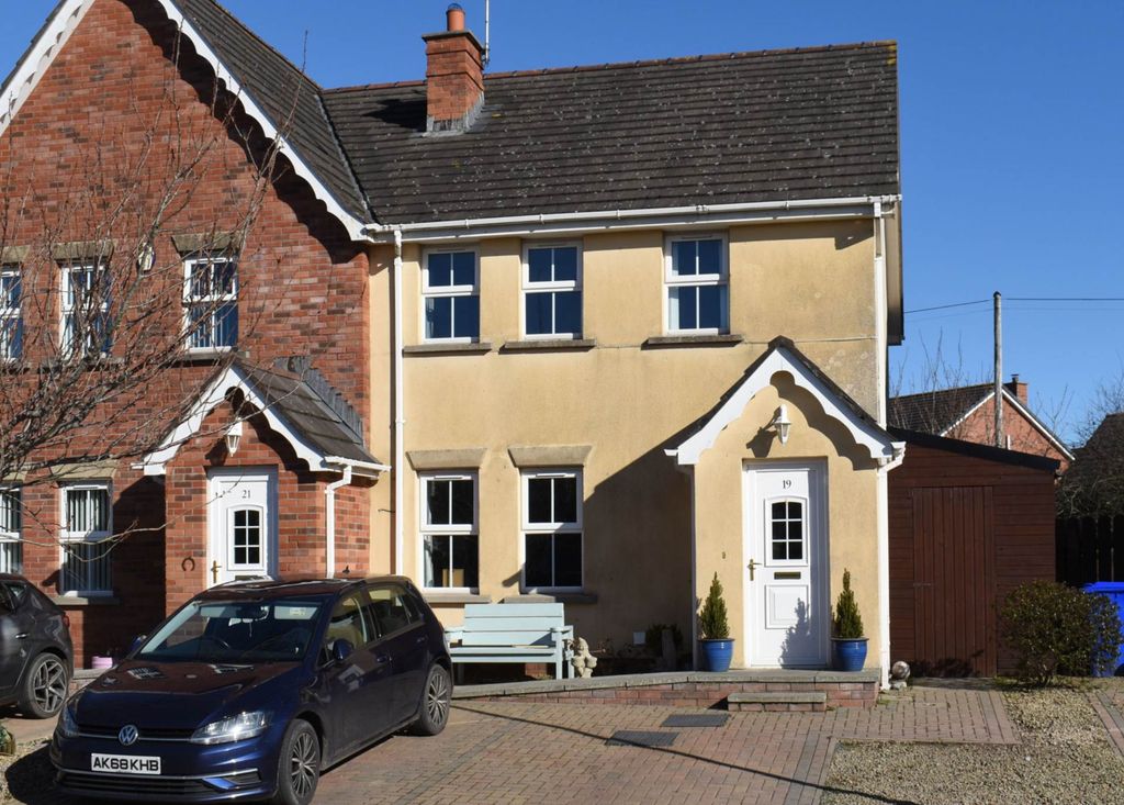 Property photo 1 of 31