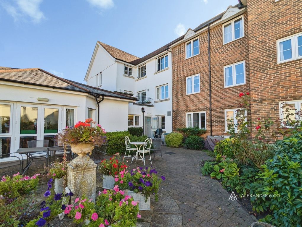 Property photo 1 of 12 Pbox-Img.Jpg