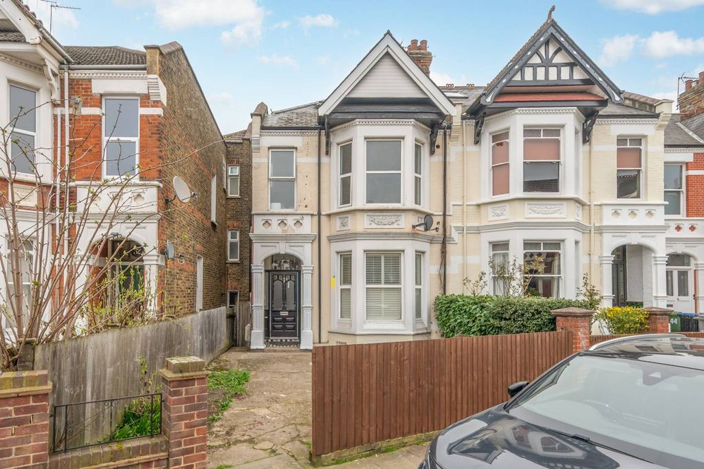 Property photo 3 of 9