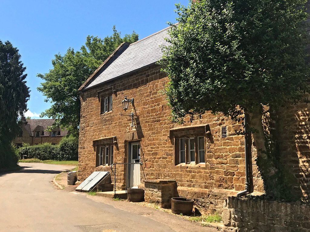 Property photo 1 of 9