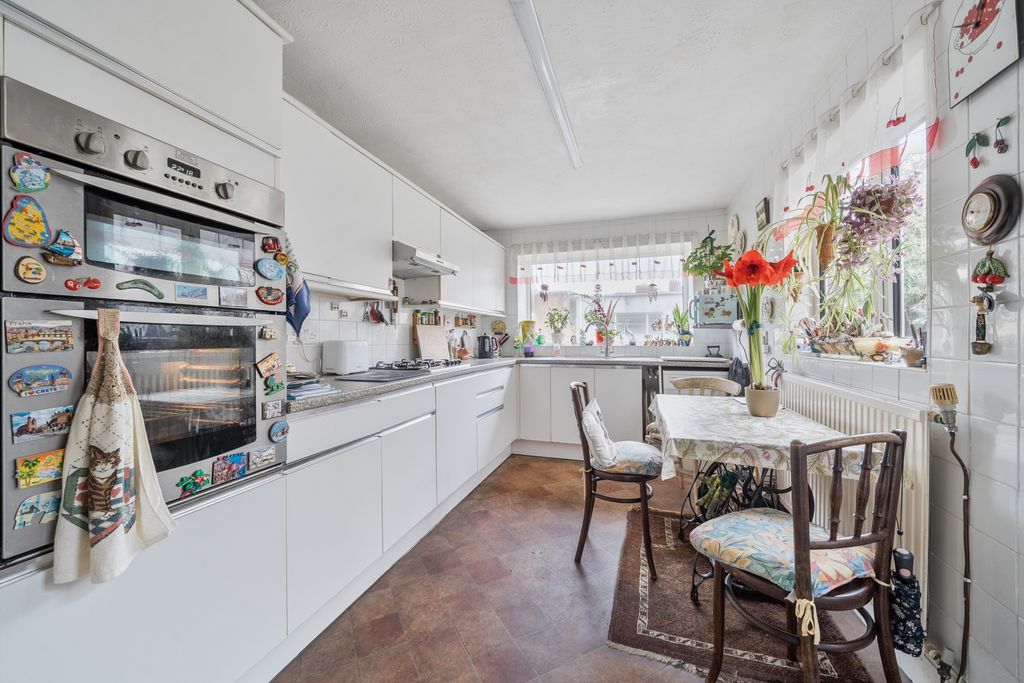 Property photo 2 of 19 1417692-20-699c596346A0B