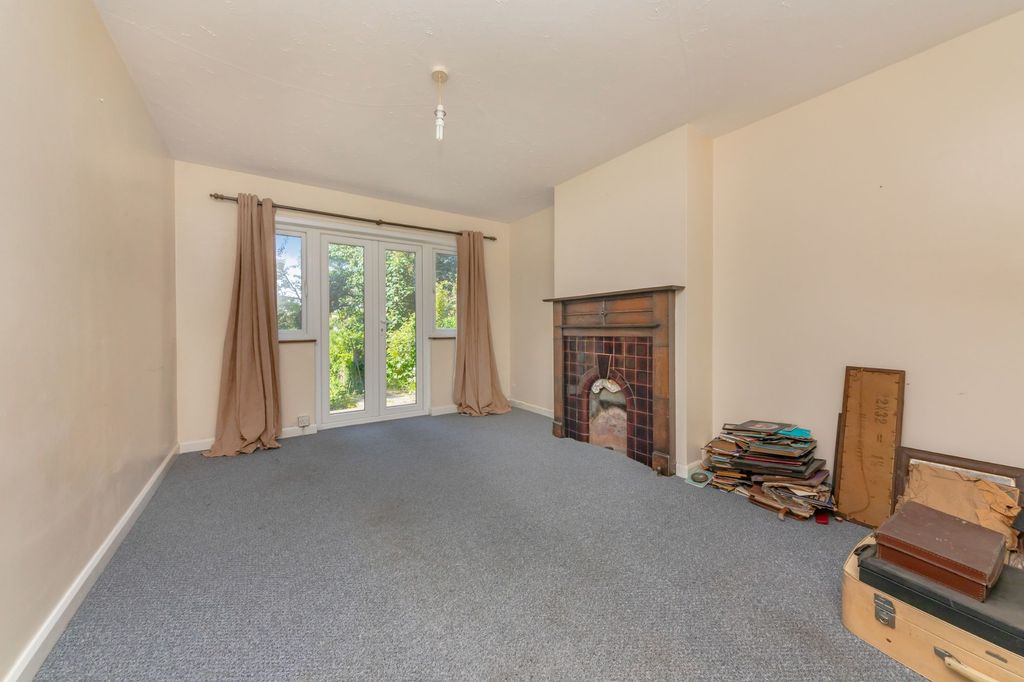 Property photo 3 of 21