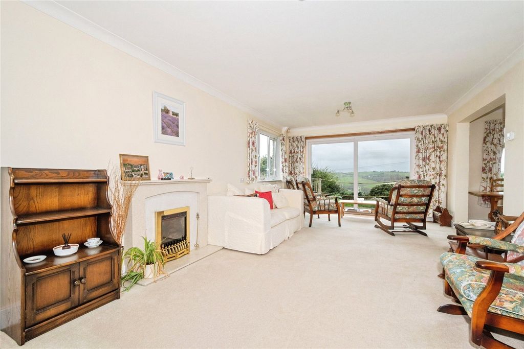 Property photo 3 of 26 Living Room