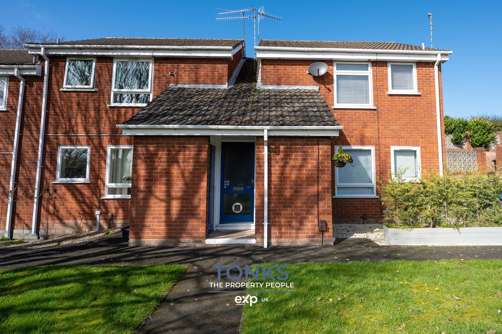 Property photo 2 of 13