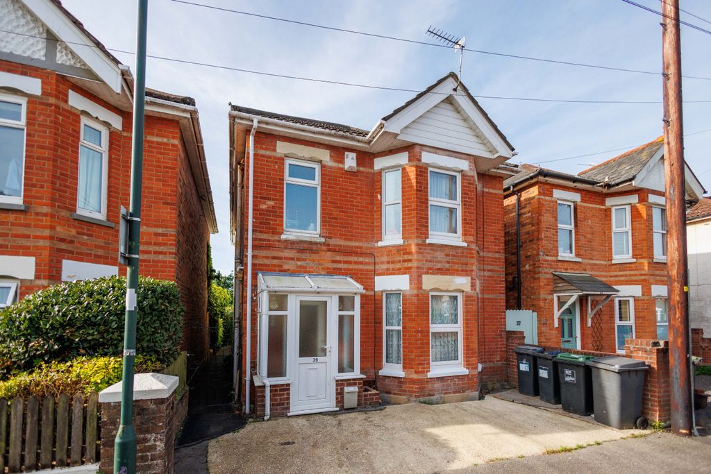 Property photo 1 of 20 _6M_8993