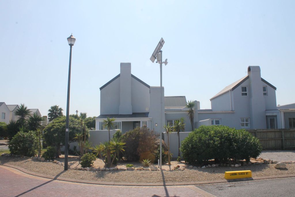 Property photo 1 of 30