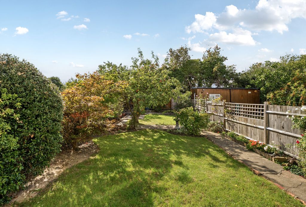 Property photo 2 of 11 1348815-5-68c074B...