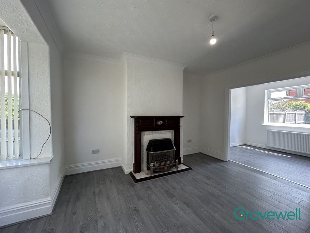 Property photo 2 of 26