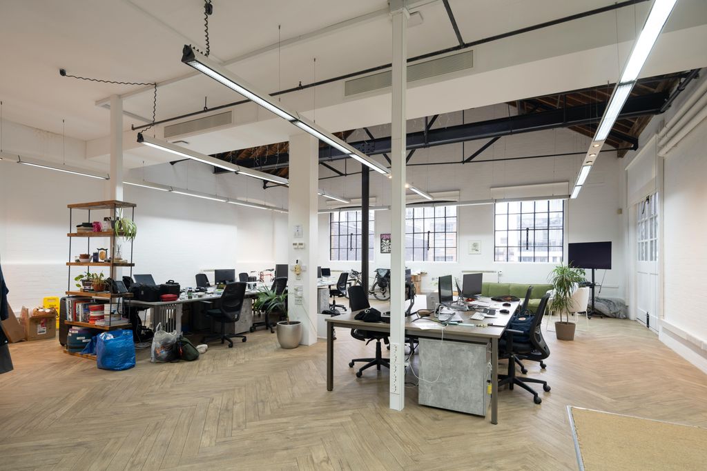 Property photo 2 of 16 Office