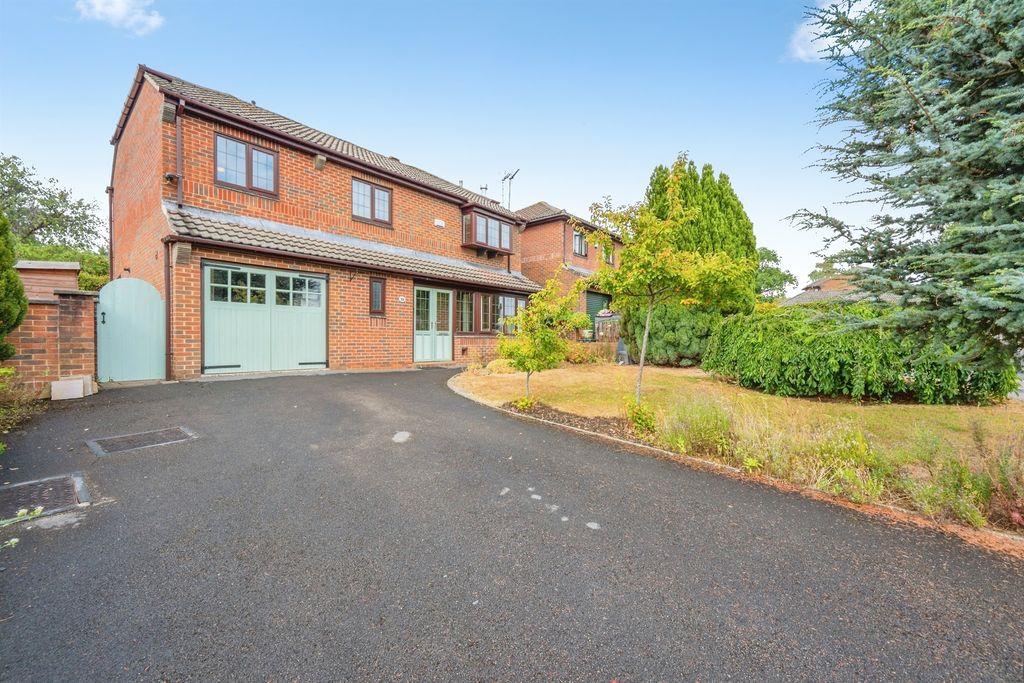 Property photo 1 of 31