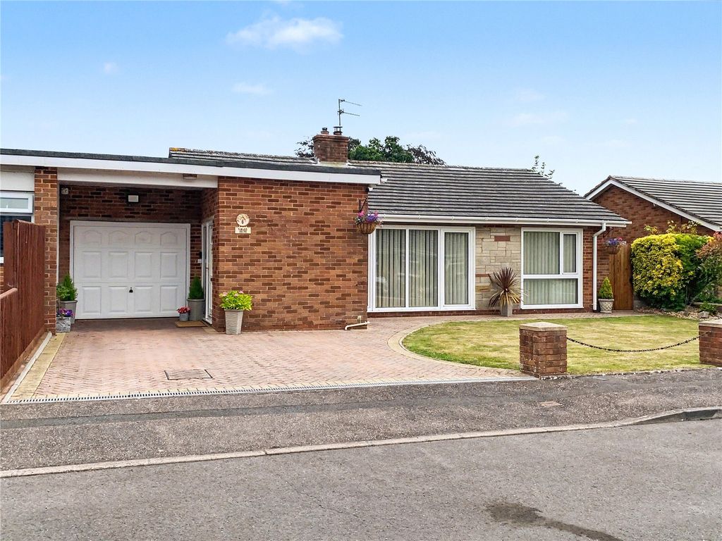 Property photo 1 of 10 6 Tamars Drive