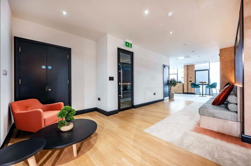 Property photo 2 of 20 172 Edmund St_Breakoutspace.Jpg