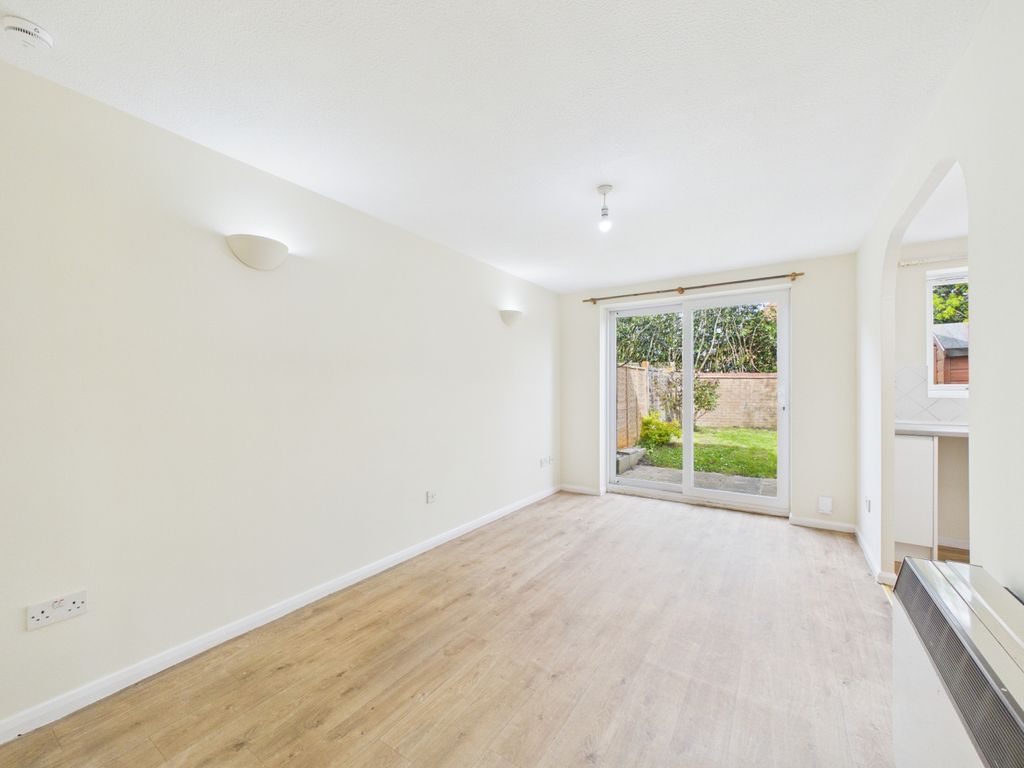 Property photo 2 of 7 Lounge