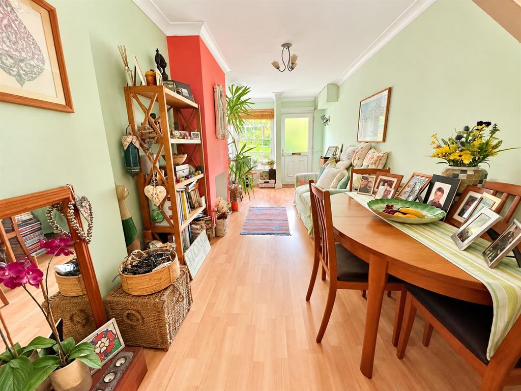 Property photo 3 of 20