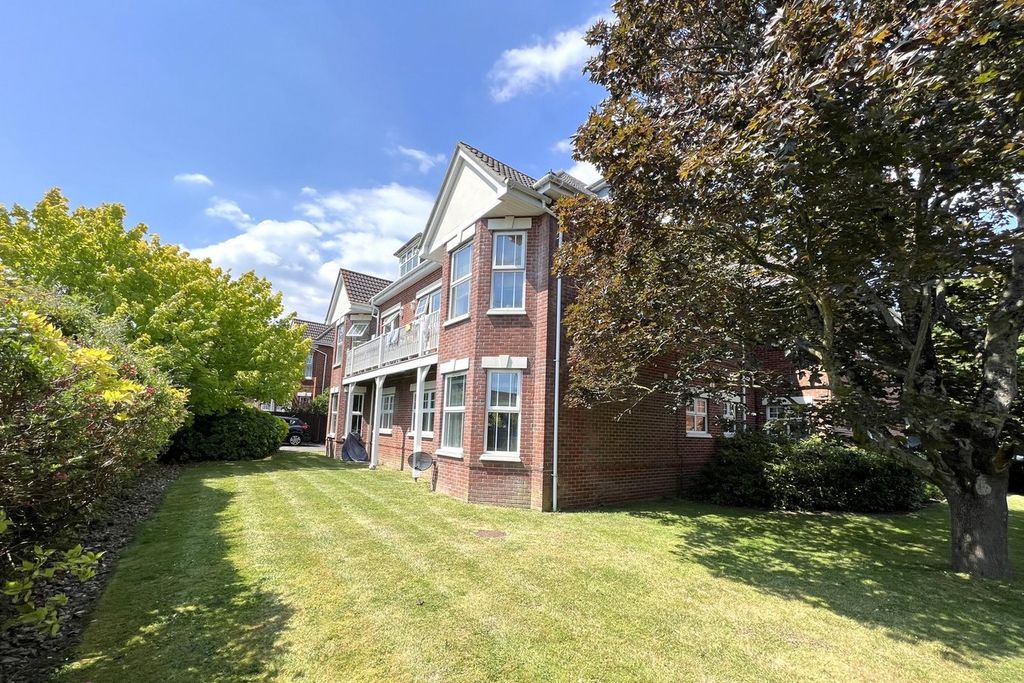 Property photo 2 of 13