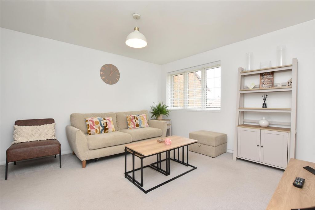 Property photo 3 of 7 Living Room (3).Jpg