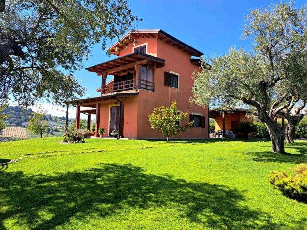 Property photo 3 of 20