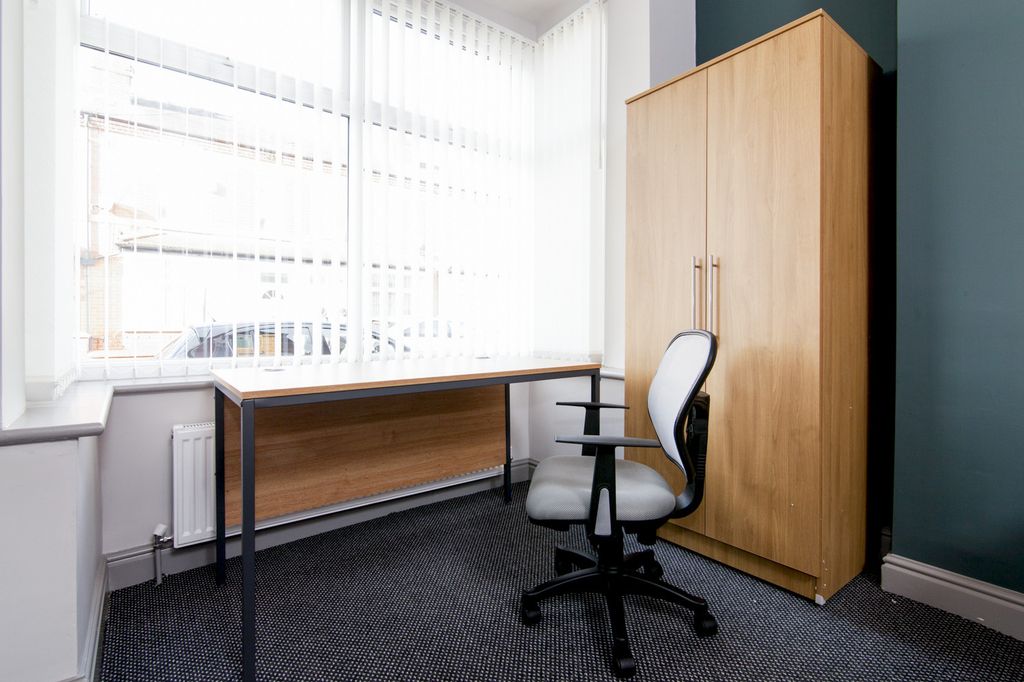 Property photo 3 of 8