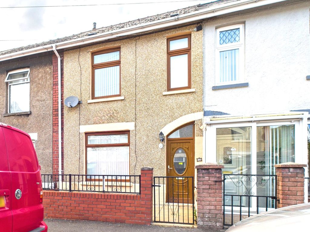 Property photo 1 of 18