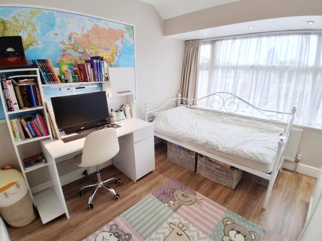 Property photo 3 of 15 Bedroom