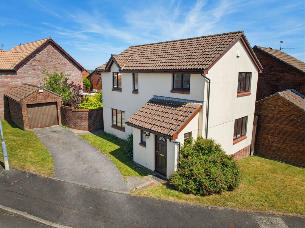 Property photo 1 of 35