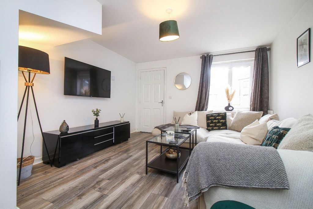 Property photo 2 of 12 2
