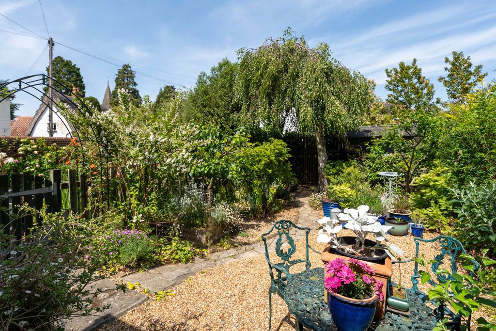 Property photo 2 of 14