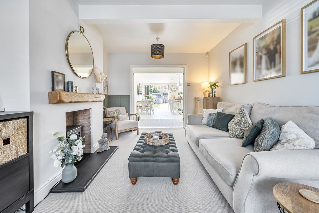 Property photo 2 of 17 1318765-11-68681E...