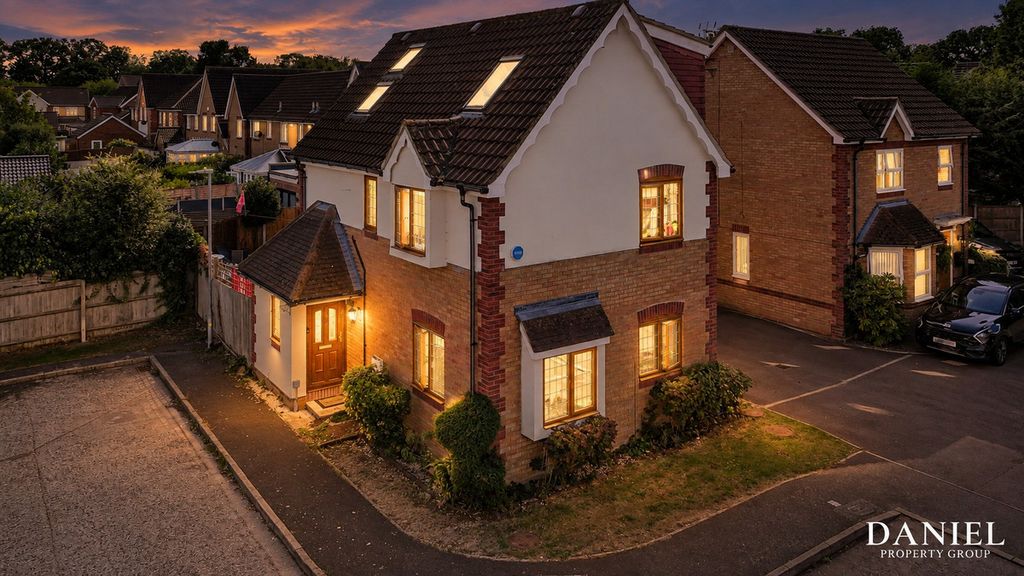 Property photo 1 of 31