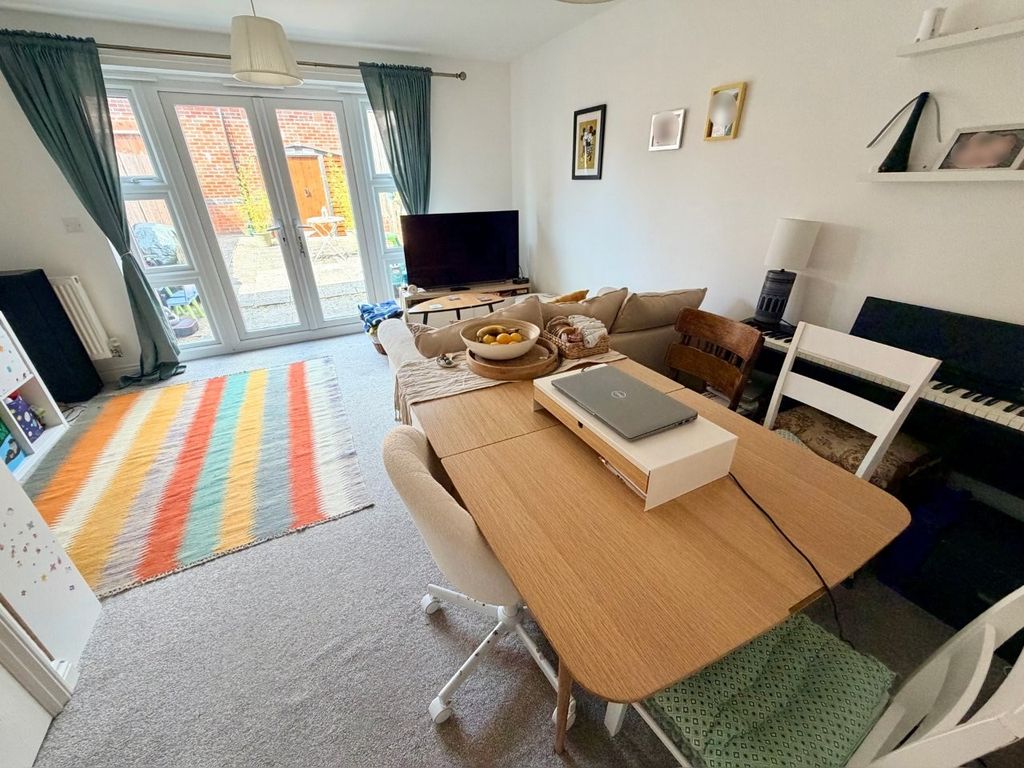 Property photo 3 of 14 Sitting/Dining Room