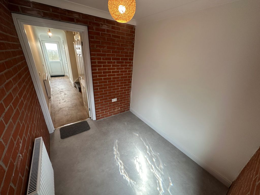 Property photo 2 of 14 Entrance Hall