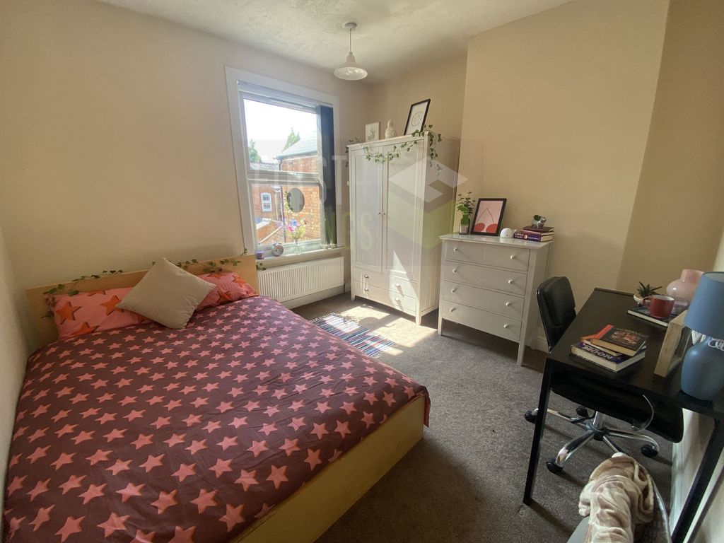 Property photo 1 of 16 Photo 34