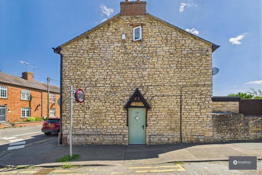 Property photo 1 of 29