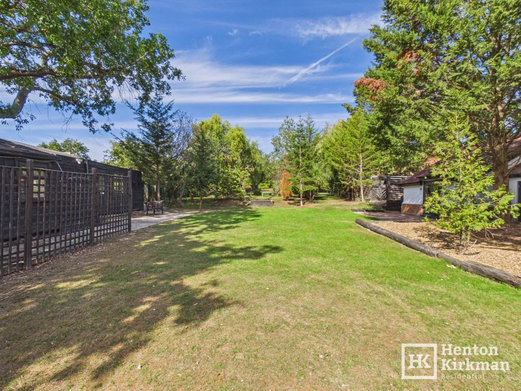 Property photo 3 of 38