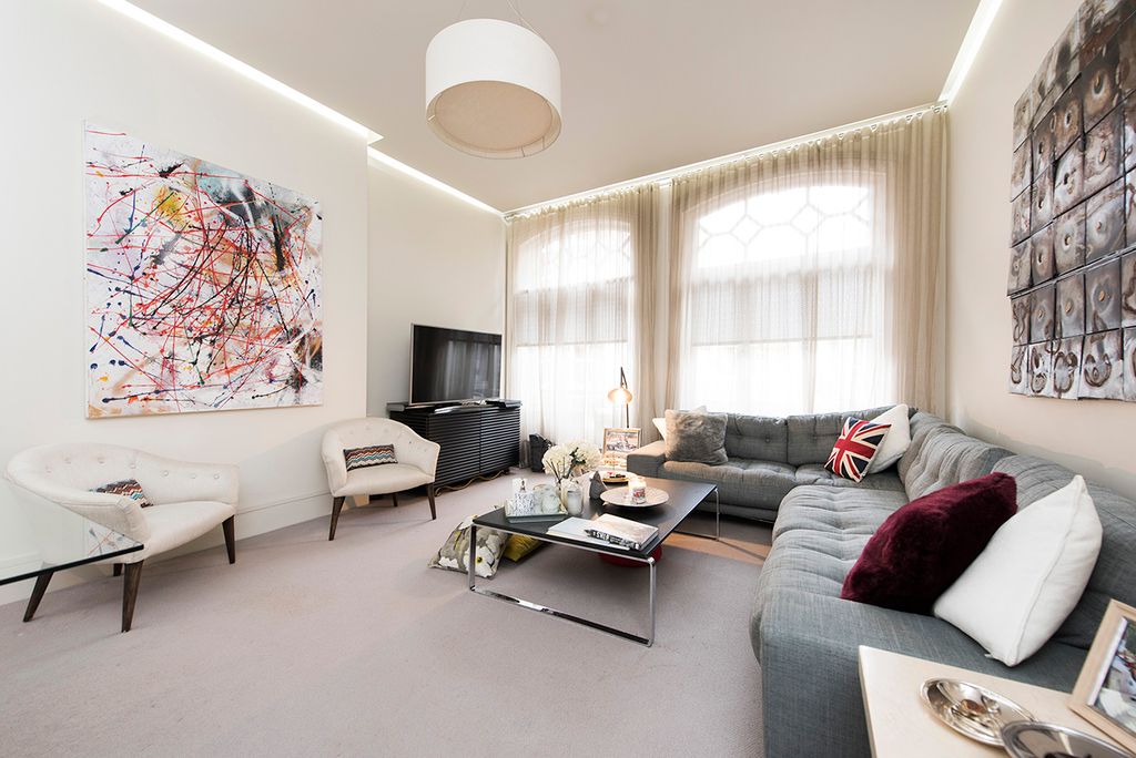 Property photo 1 of 17