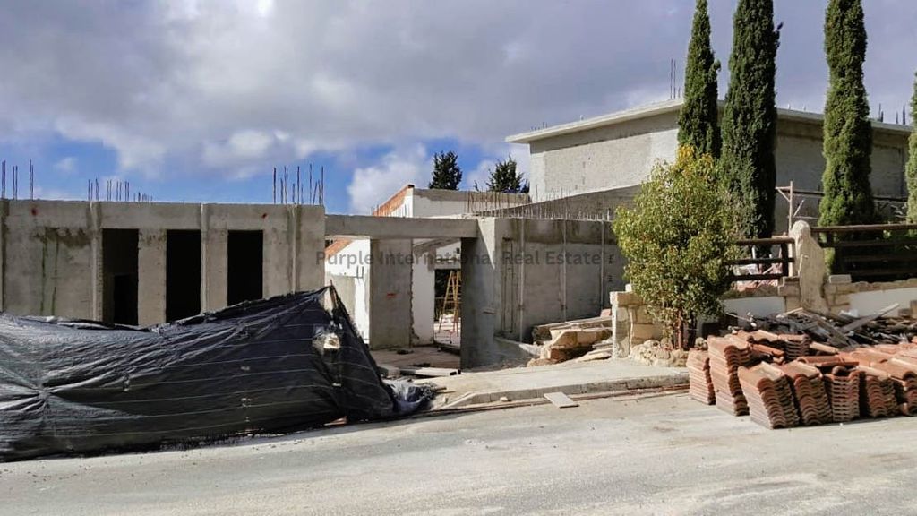 Property photo 2 of 33