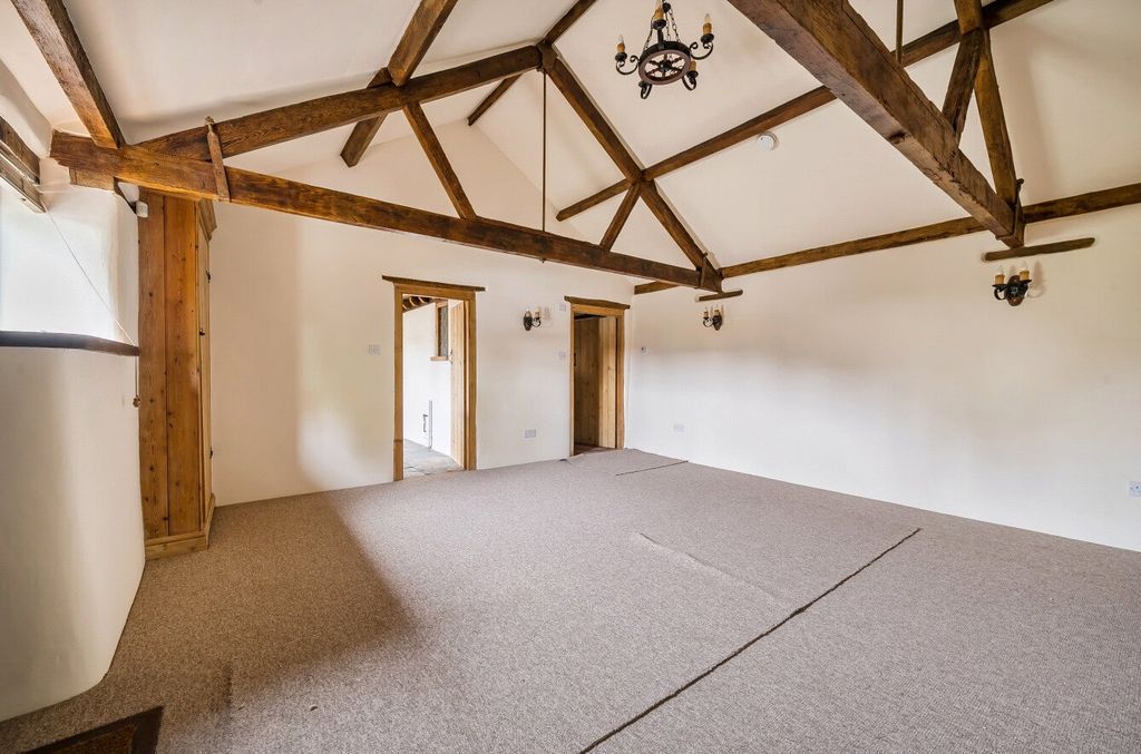 Property photo 3 of 27 1365113-16-68F0F3...