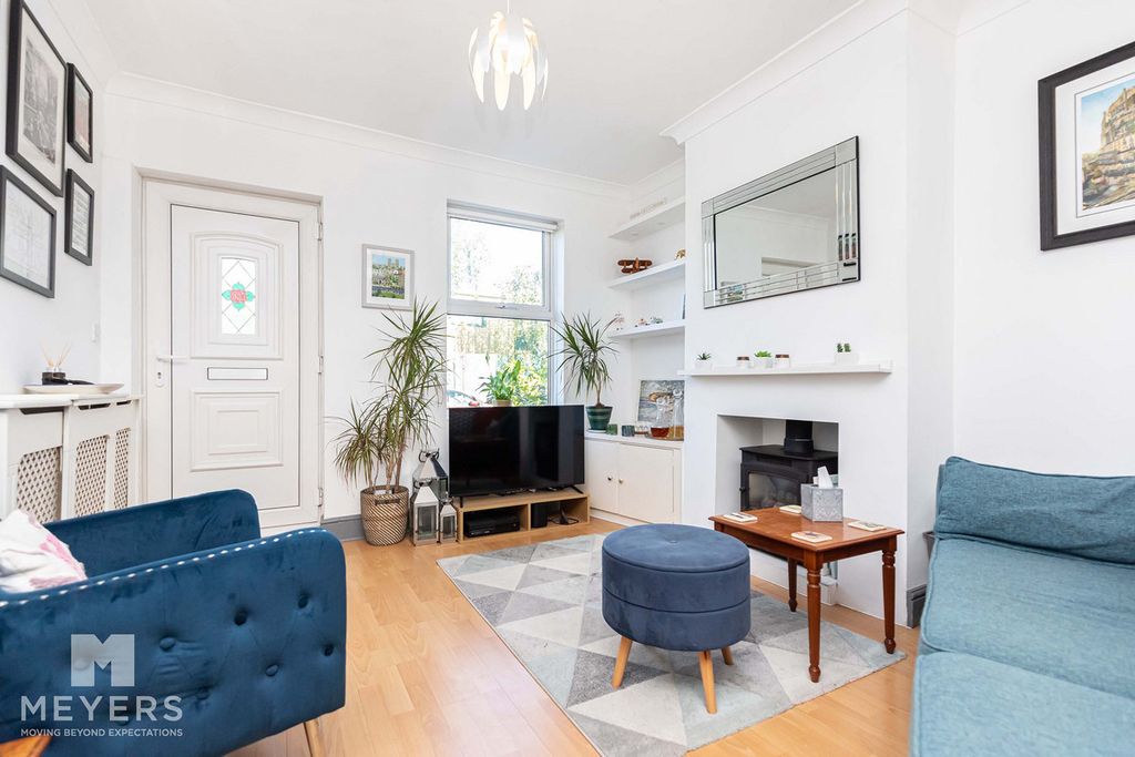 Property photo 2 of 23