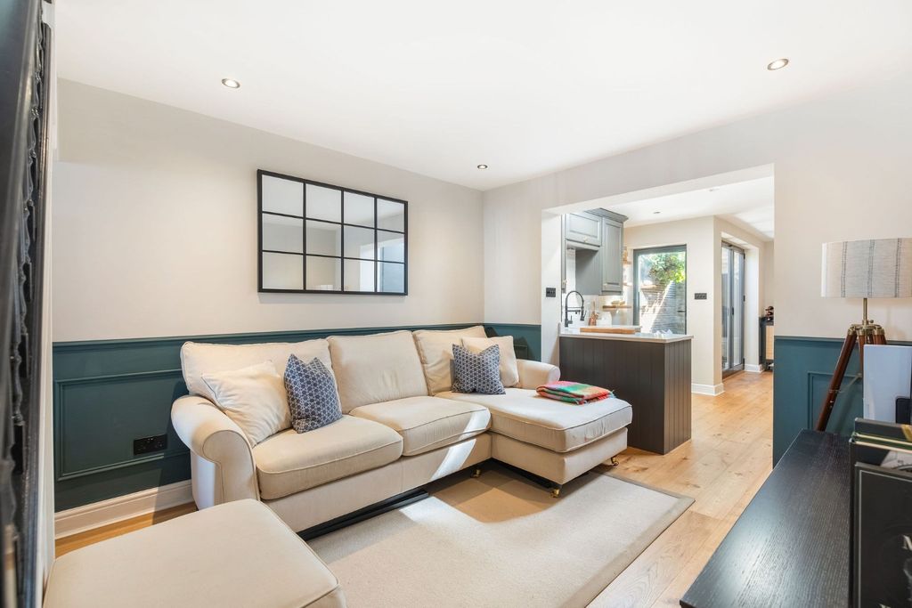 Property photo 1 of 17 5558010