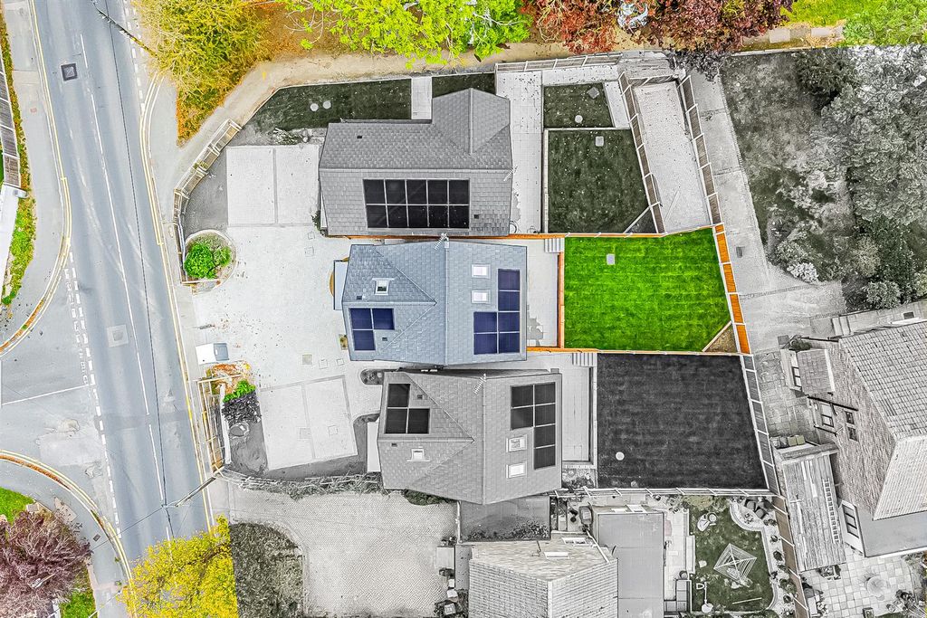 Property photo 3 of 22