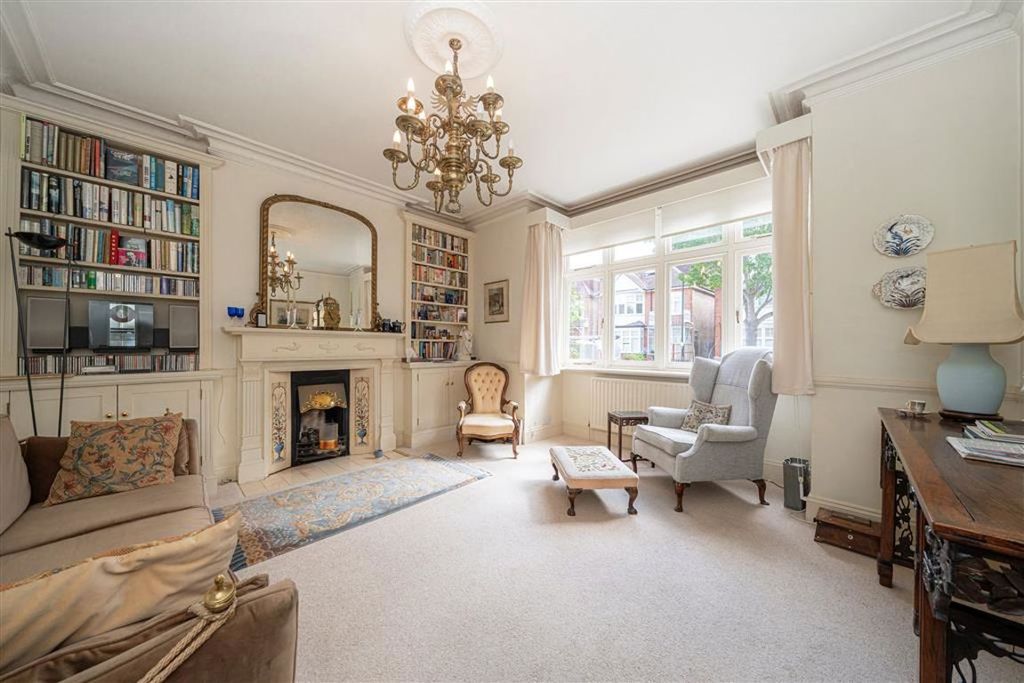 Property photo 2 of 10