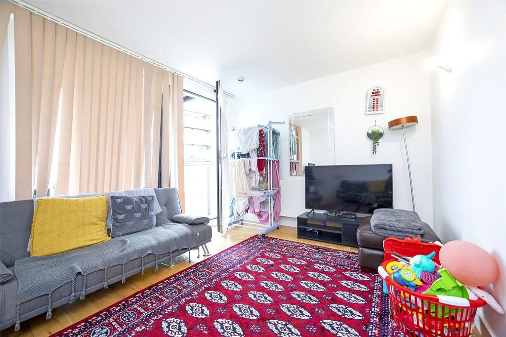 Property photo 3 of 9