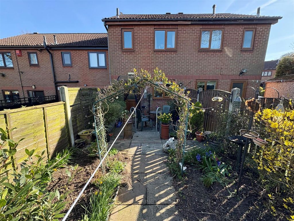 Property photo 2 of 14